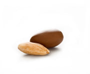 Toasted almond dipped in creamy milk chocolate (Baby Tube Nº4)